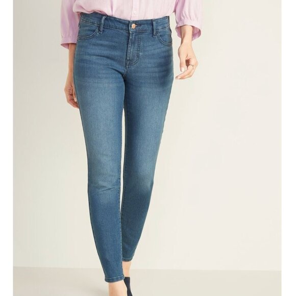 OLD NAVY Mid Rise Wow Super Skinny Jeans Darker Medium Wash Five Pocket Stretch - Picture 1 of 16